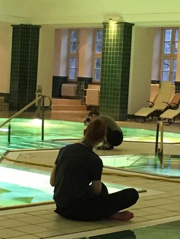 Drawing where others bathe